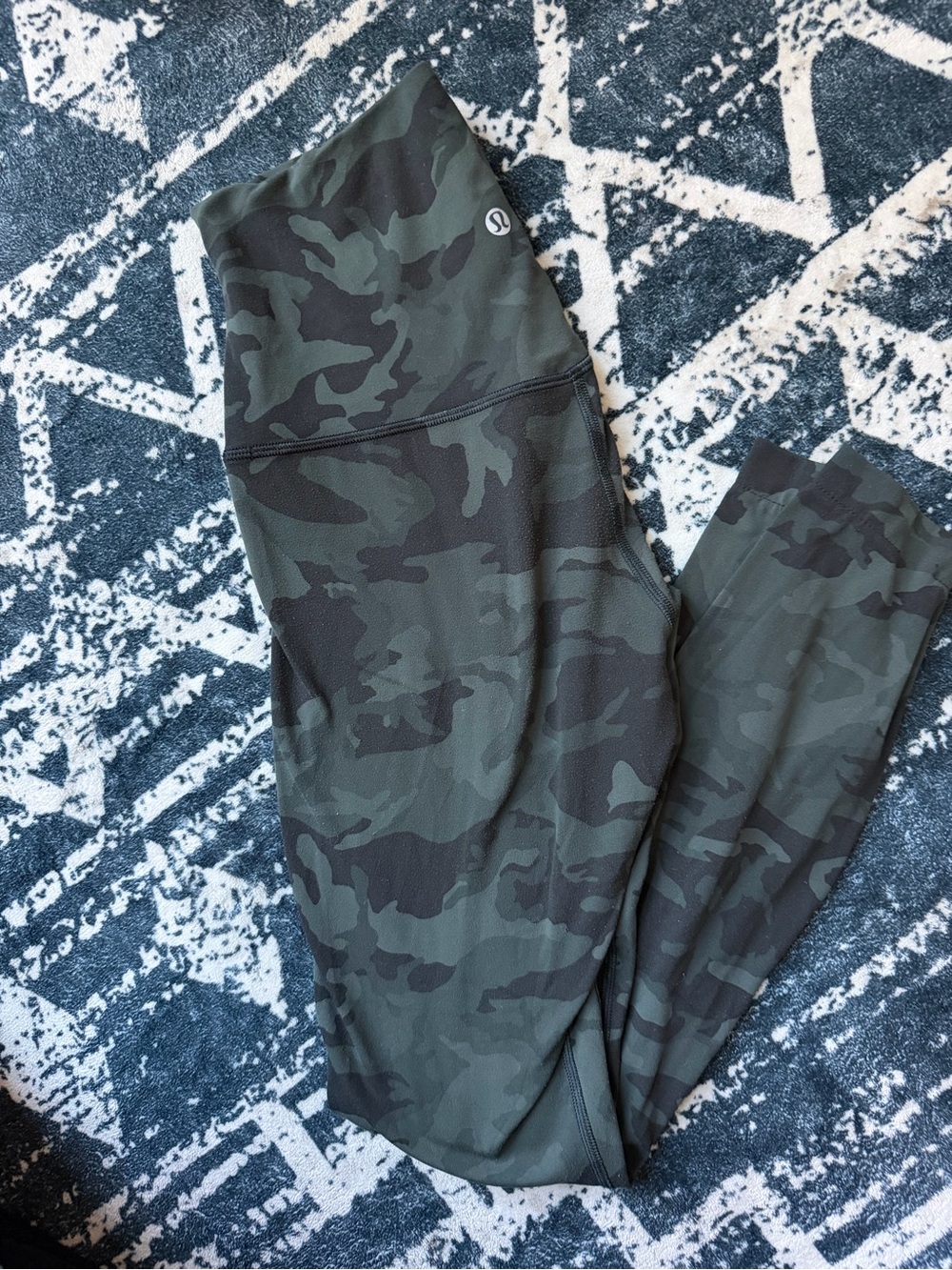 Lululemon Align High Rise 28” Leggings Heritage 365 Camo Deep Coal Multi Size 6
